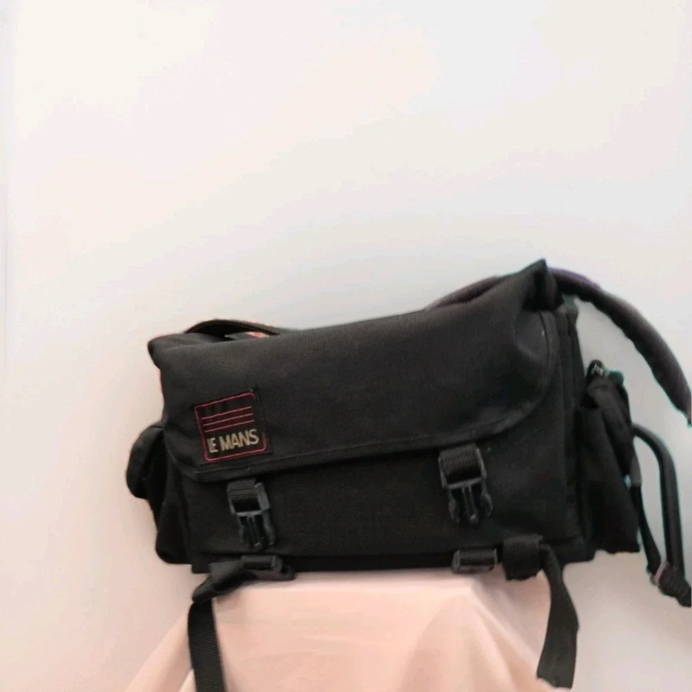 Vintage Large LeMans Camera Case With Comfort Leather shoulder strap